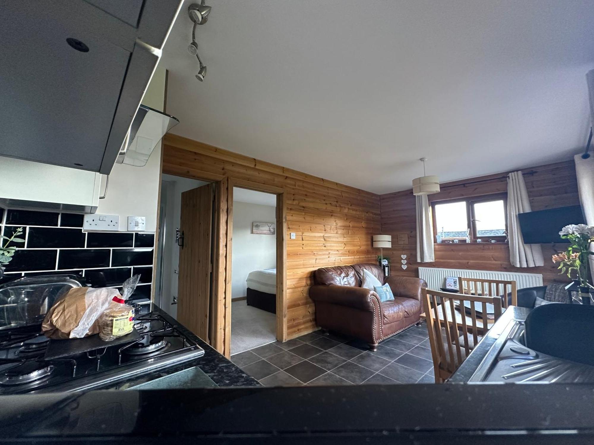 Swansea Log Cabin Pontardawe المظهر الخارجي الصورة